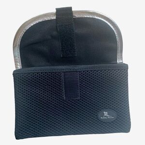 RUNNING BUDDY Black & Silver Buddy Pouch Magnetically Attaches EUC 4.5” X 7”